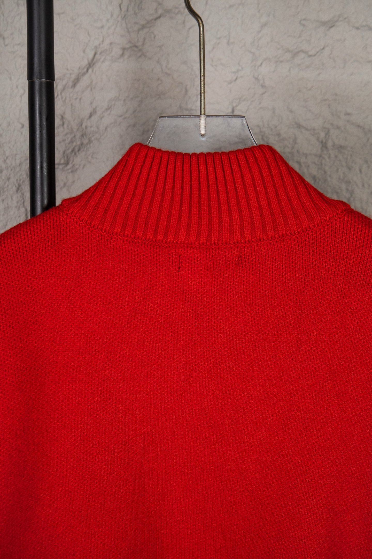 Retro atmosphere round neck autumn and winter loose and lazy feeling thick unisex sweater P205-Red