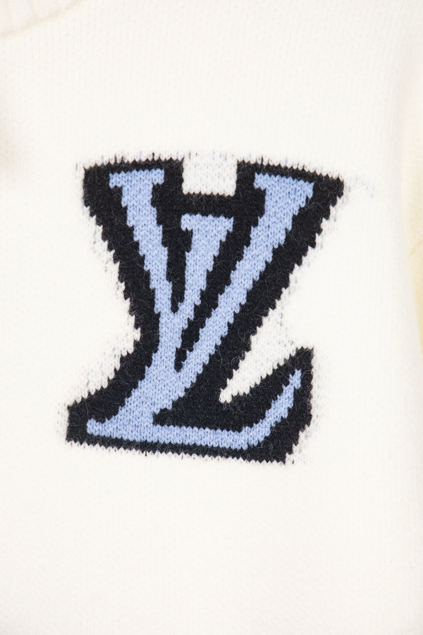 Retro atmosphere round neck autumn and winter loose and lazy feeling thick unisex sweater P205-White