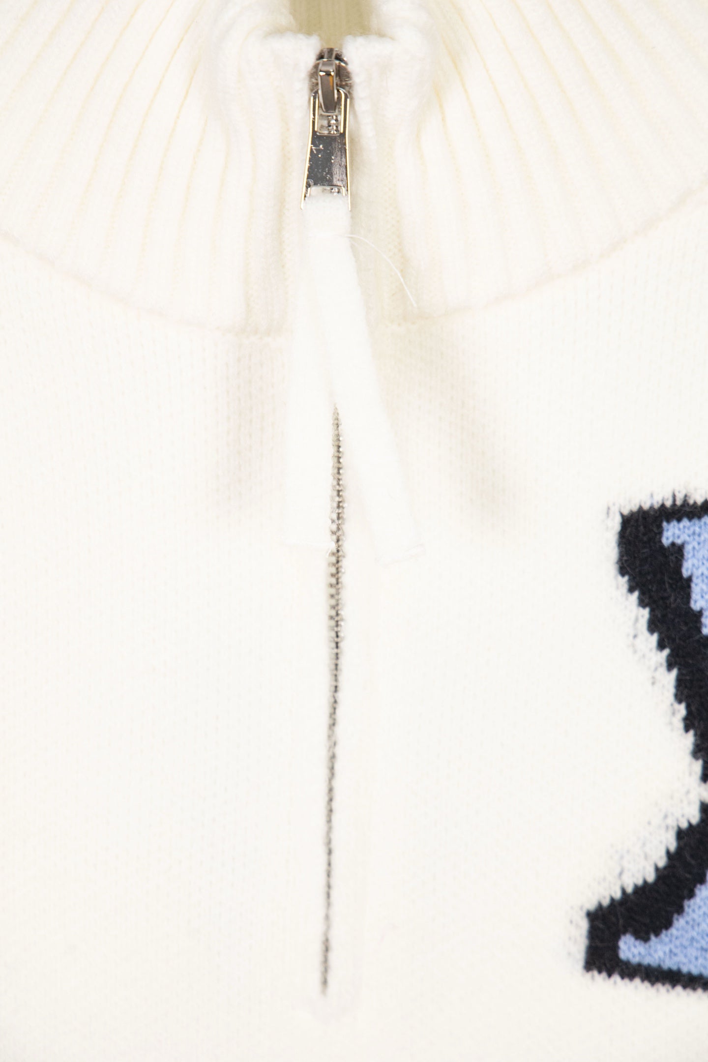 Retro atmosphere round neck autumn and winter loose and lazy feeling thick unisex sweater P205-White