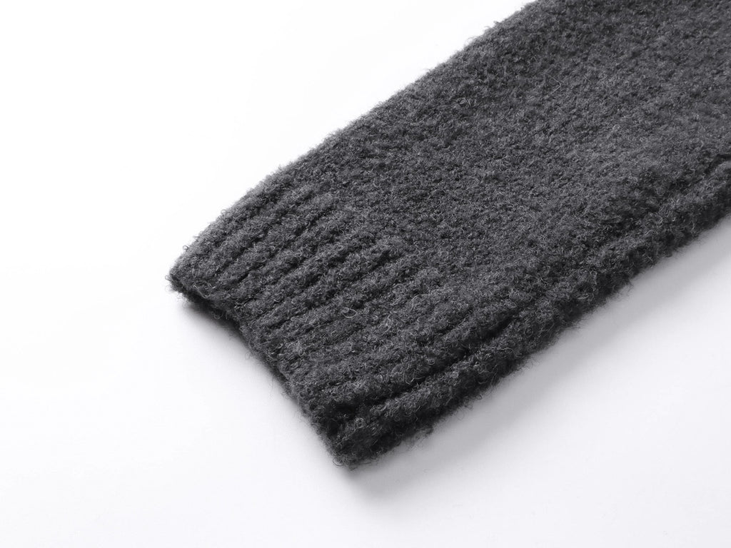 Retro atmosphere round neck autumn and winter loose and lazy feeling thick unisex sweater P195-Black