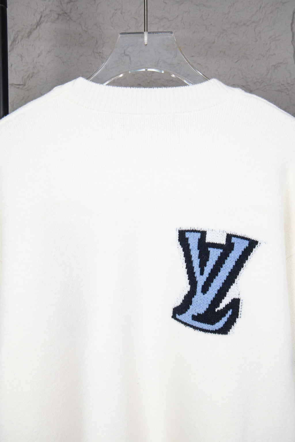 Retro atmosphere round neck autumn and winter loose and lazy feeling thick unisex sweater P195-White