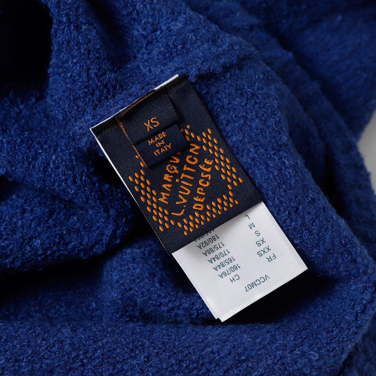 Retro atmosphere round neck autumn and winter loose and lazy feeling thick unisex sweater M812-Blue