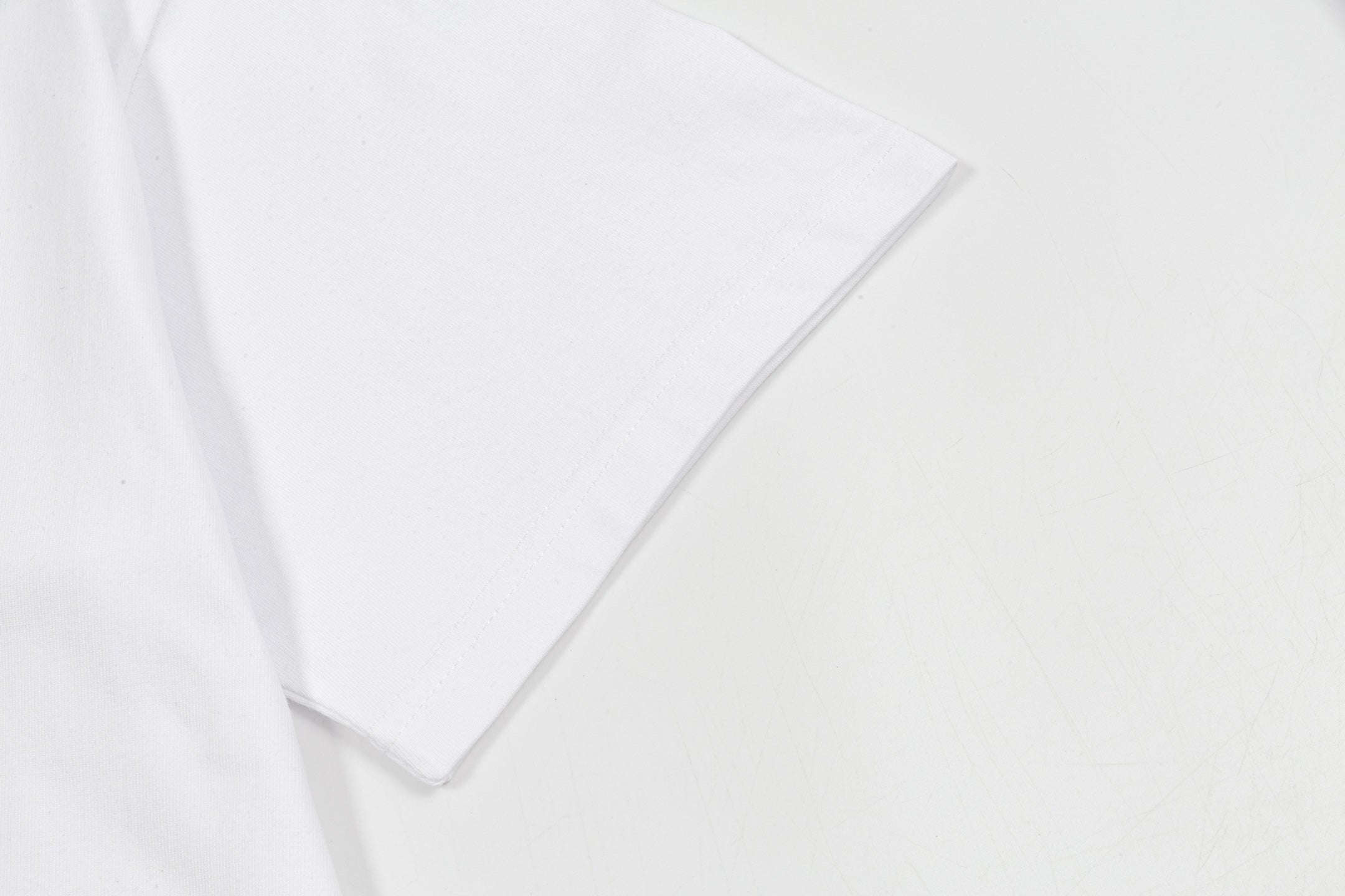 EMBOSSED PRINT COTTON T-SHIRT